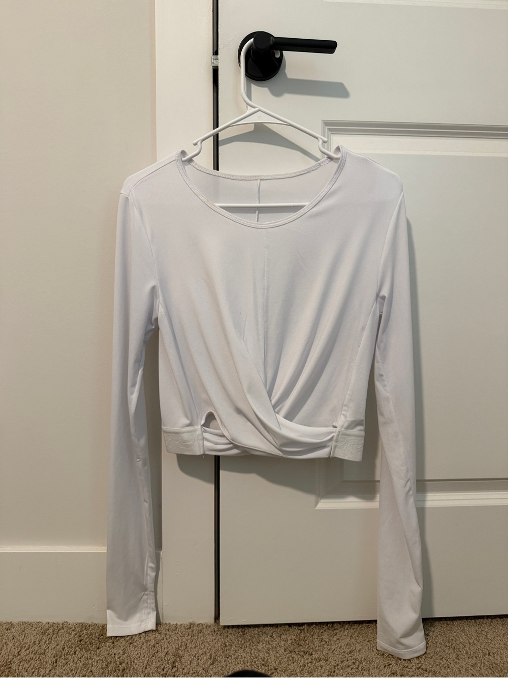 Fabletics White Long-Sleeve Twist-Front Cropped Top